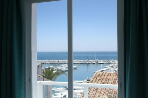 Luxury Holiday Apartment in Puerto Banus Marina with sea views, Marbella